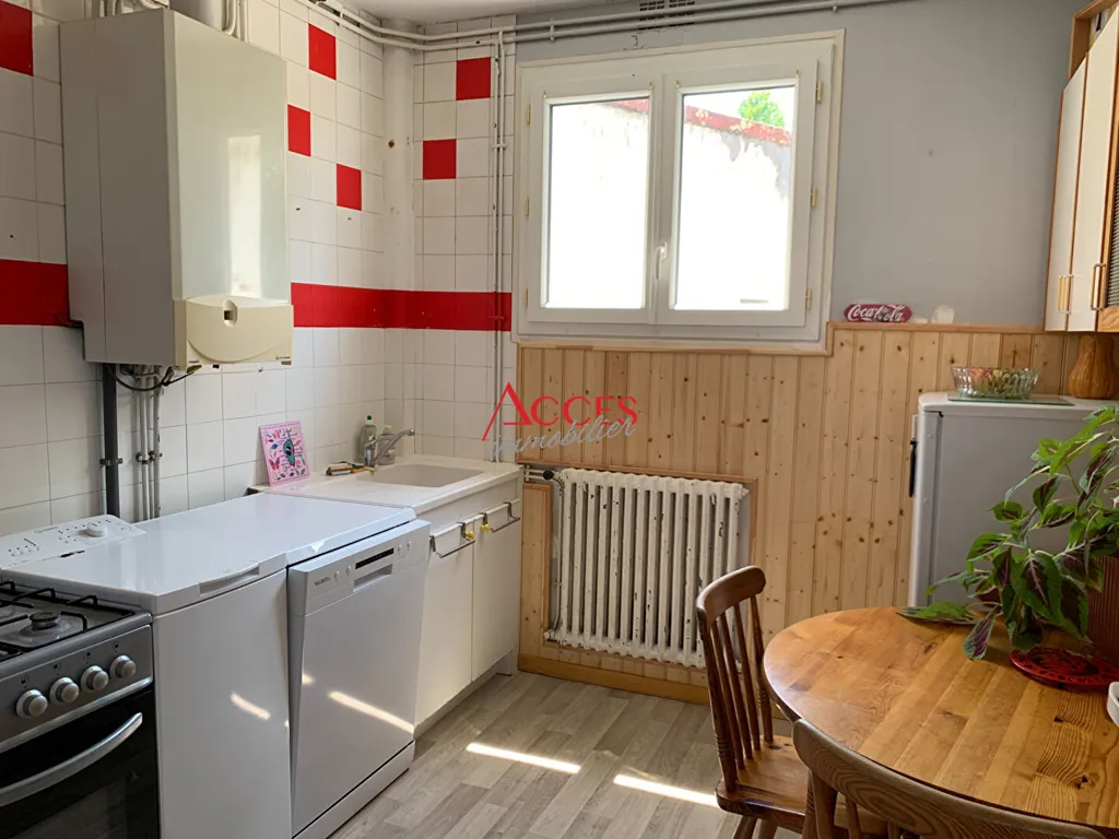 Cucina - T3 Flat with Balcony in Armand Dutreix