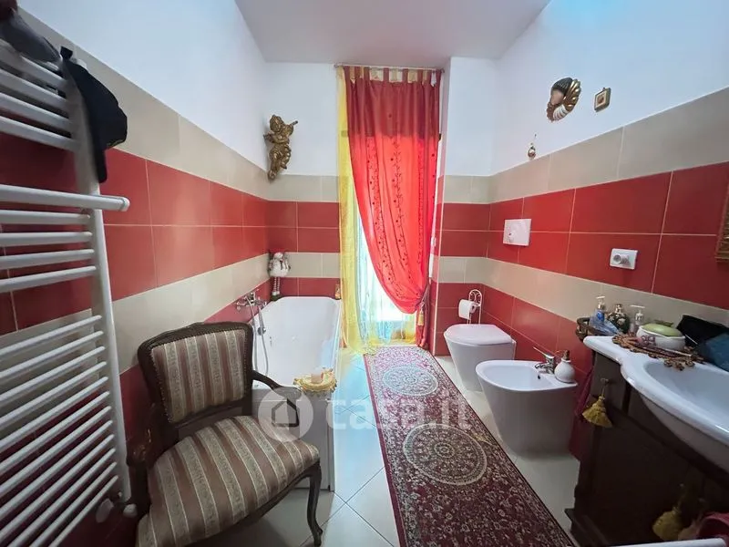 Salles de bain - Modern Apartment with Balcony in Potenza