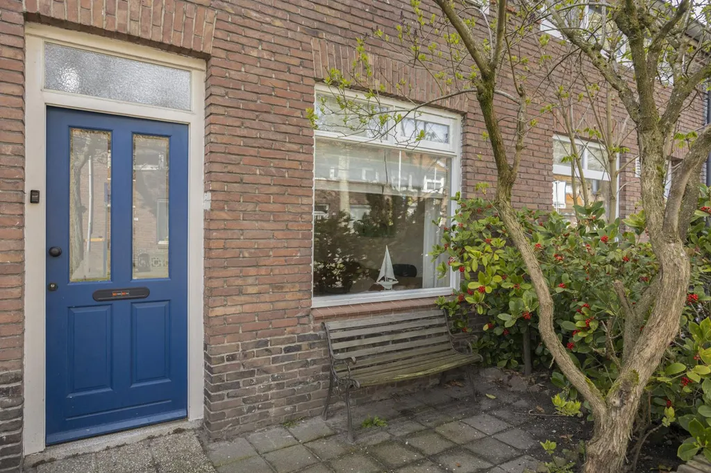 Exterior - Characterful Semi-detached House with Garden in Tilburg