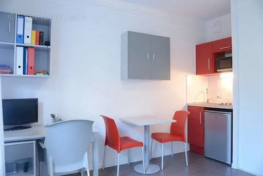 Cuisine - Studio Meublé en Résidence Étudiante à Bron