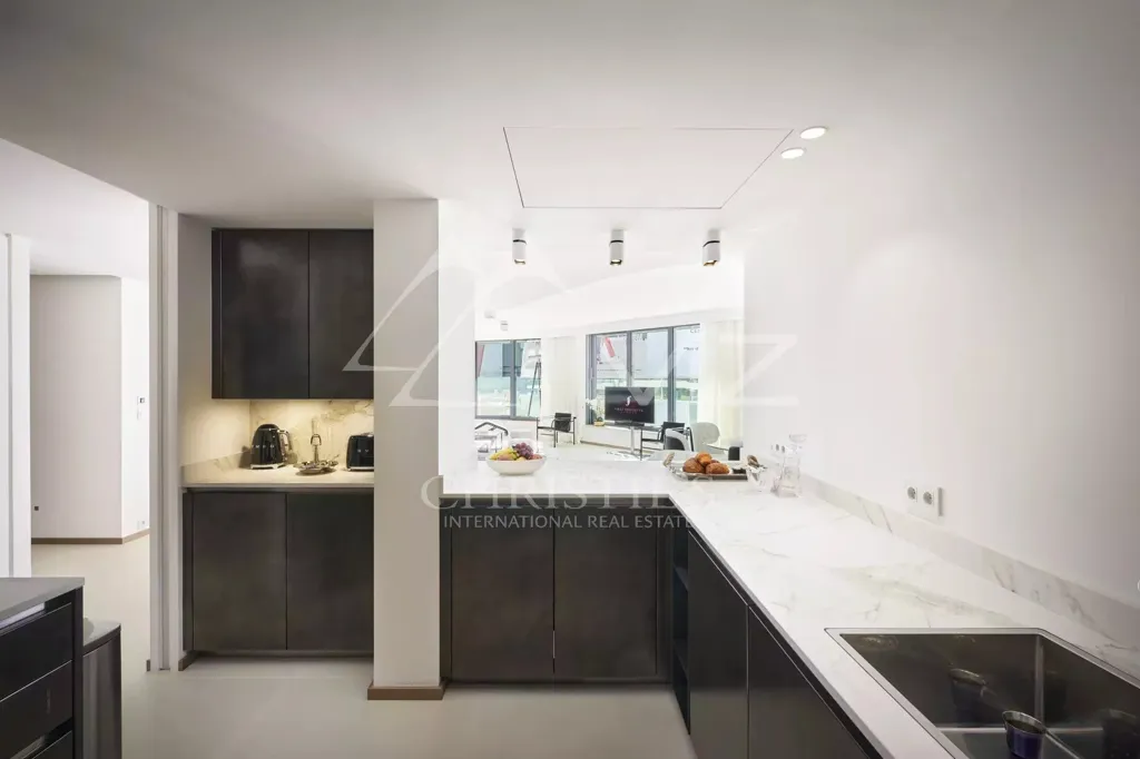 Kitchen - 3-Bedroom Apartment with Concierge on Croisette, Cannes