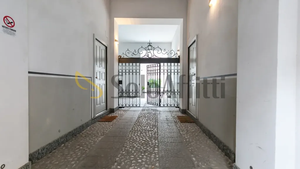 hallway_entrance