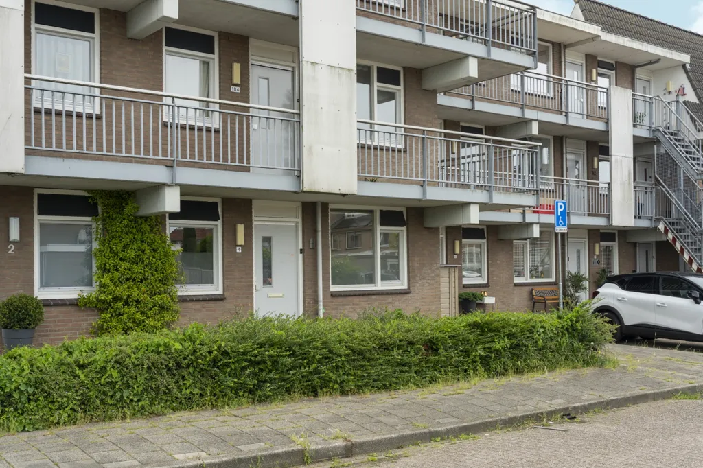 Esterno - Ground Floor Apartment with Garden in Oostzaan