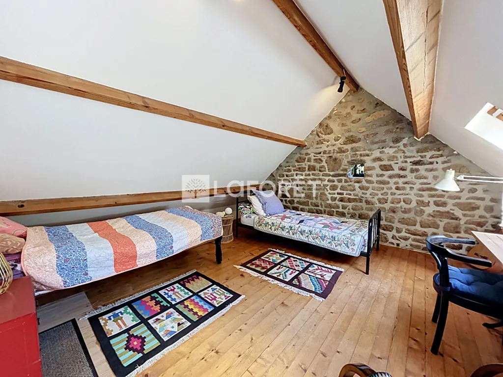 Magamistoad - Rustic Stone House with Garden near Falaise