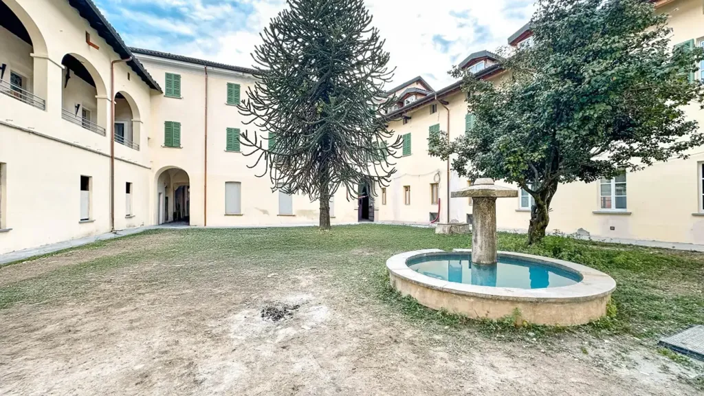 Aed - Rustic Monastery Apartment with Lake View in Cannobio