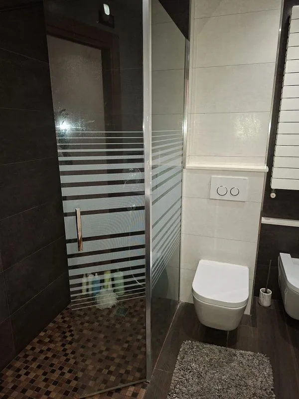 Vannitoad - Modernised Flat with Air Conditioning in Main Avenue