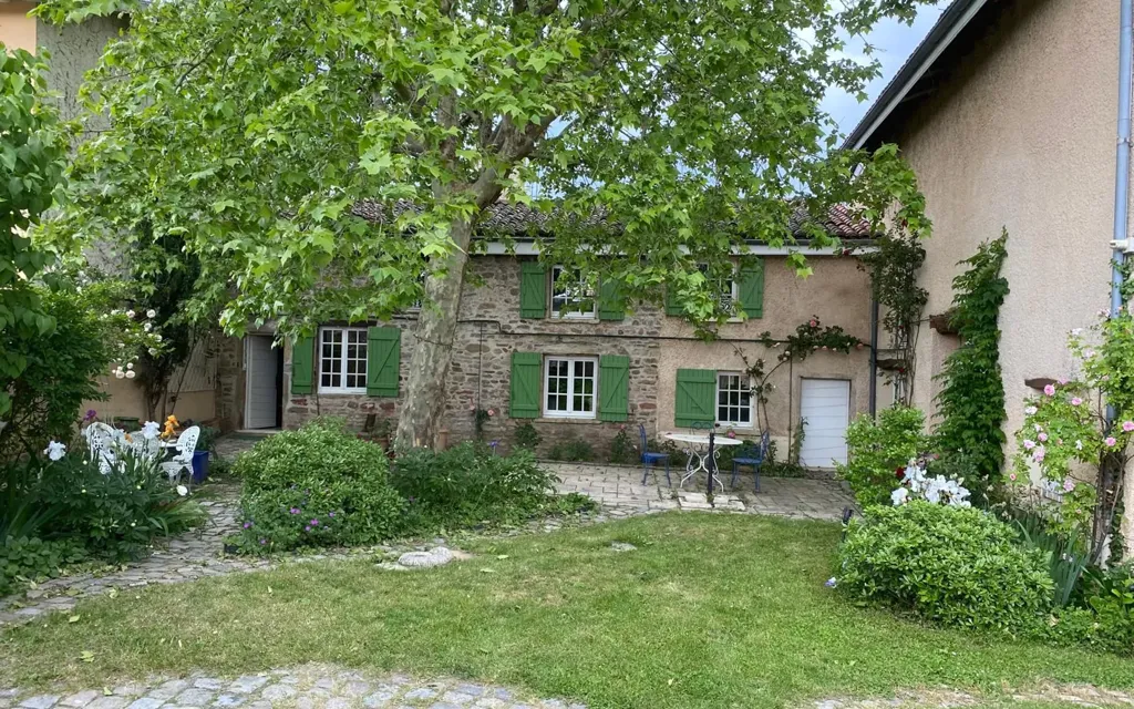 Jardin - Maison en Pierre avec Piscine à Dommartin