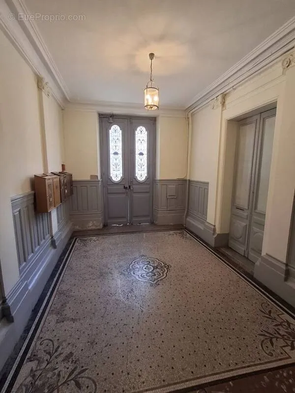 Entrée - Appartement Lumineux avec Cour Intérieure au Centre Historique de Montpellier