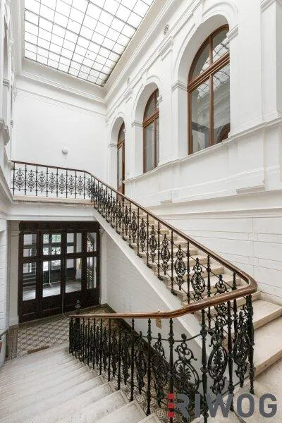 Toad - Historic Villa with Garden in Vienna