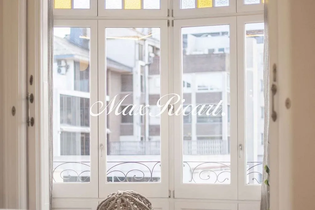 Stanze - Furnished Apartment with Balcony in La Dreta de l'Eixample