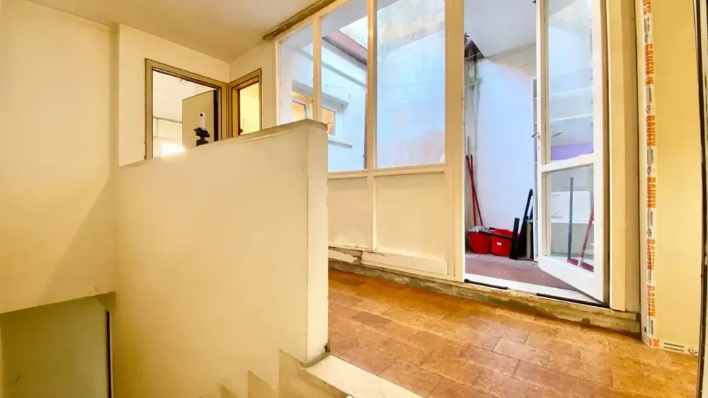 Rooms - 5-Bedroom Apartment in Central Ancona