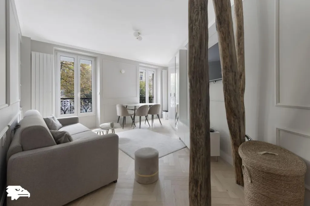 Elutuba - Refurbished Studio with Etoile View in Paris
