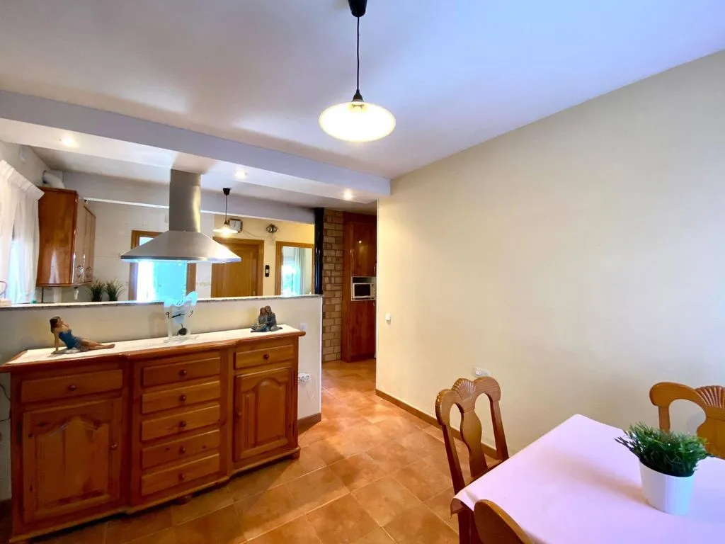 Esszimmer - Luxury House with Four-Winds Design in Castellbisbal