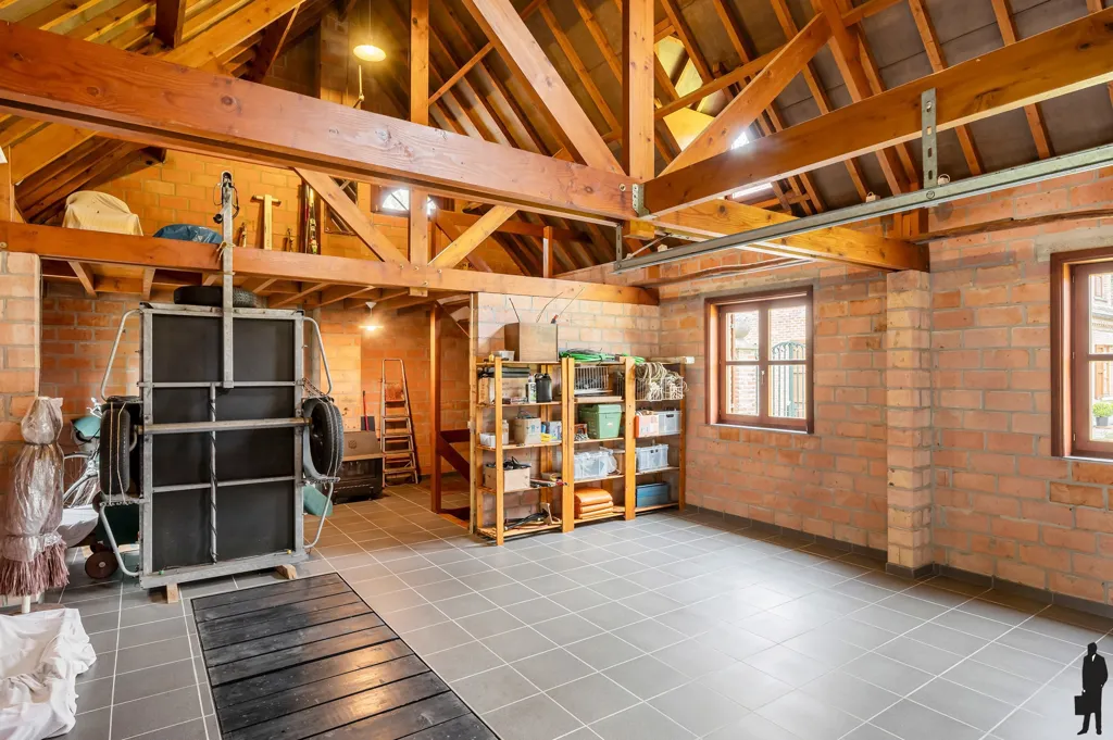 Garage - Country Villa with Terrace and Garden