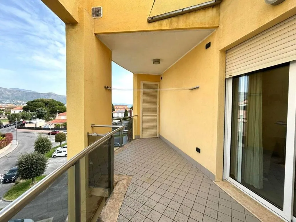 Balcon - Luxury Penthouse with Panoramic View in Albenga