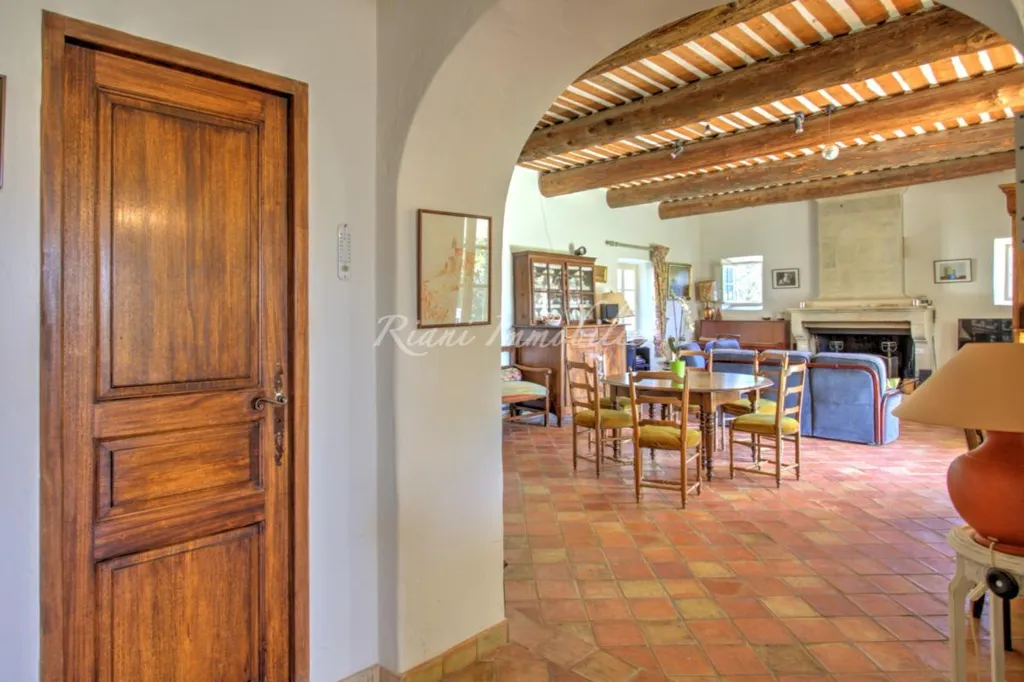 Elutuba - House with Pool and Luberon View in Cabrières-d'Avignon