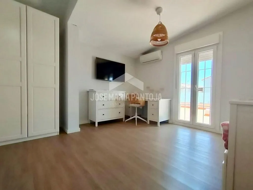 Magamistoad - Semi-Detached House with Pool in Este-Delicias