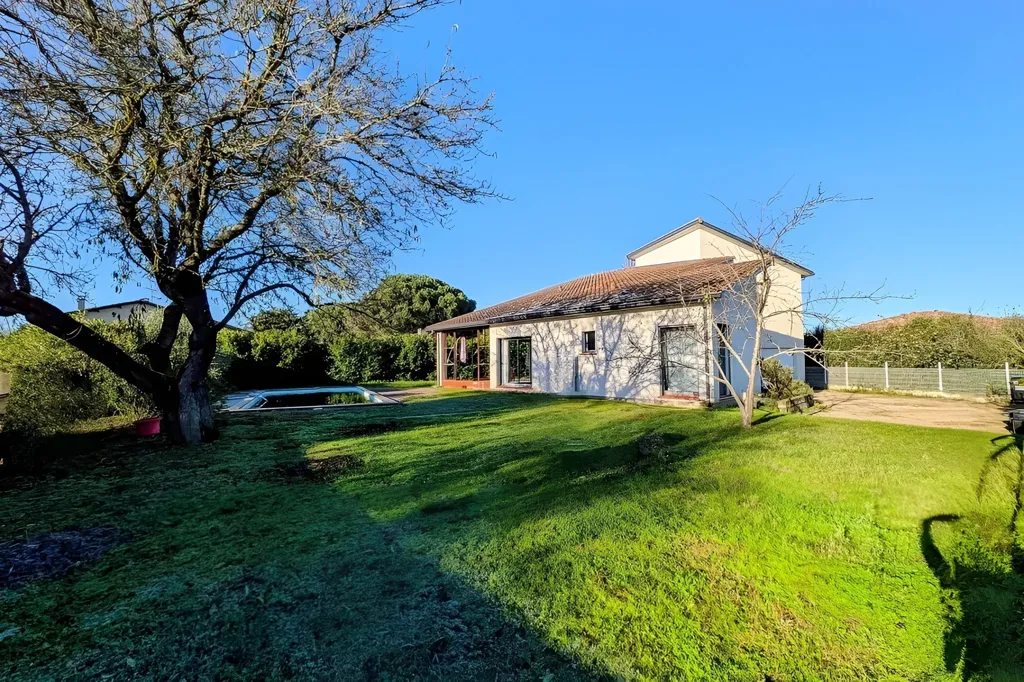Aed - Architect Villa with Pool in Central Location
