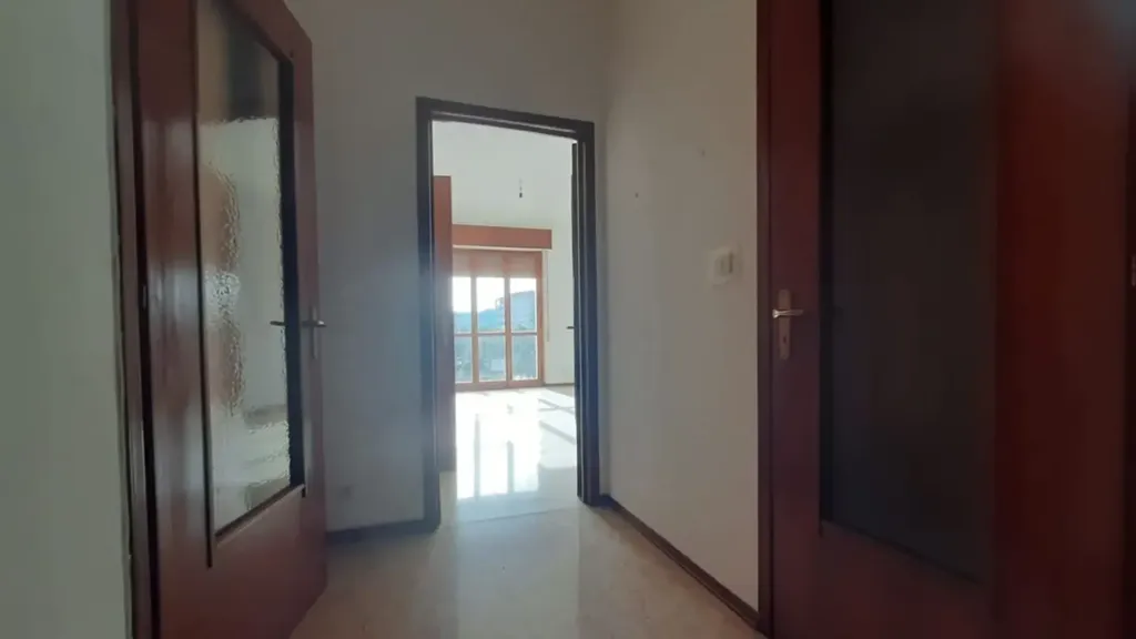 Esik - Apartment with Balconies in Ovada