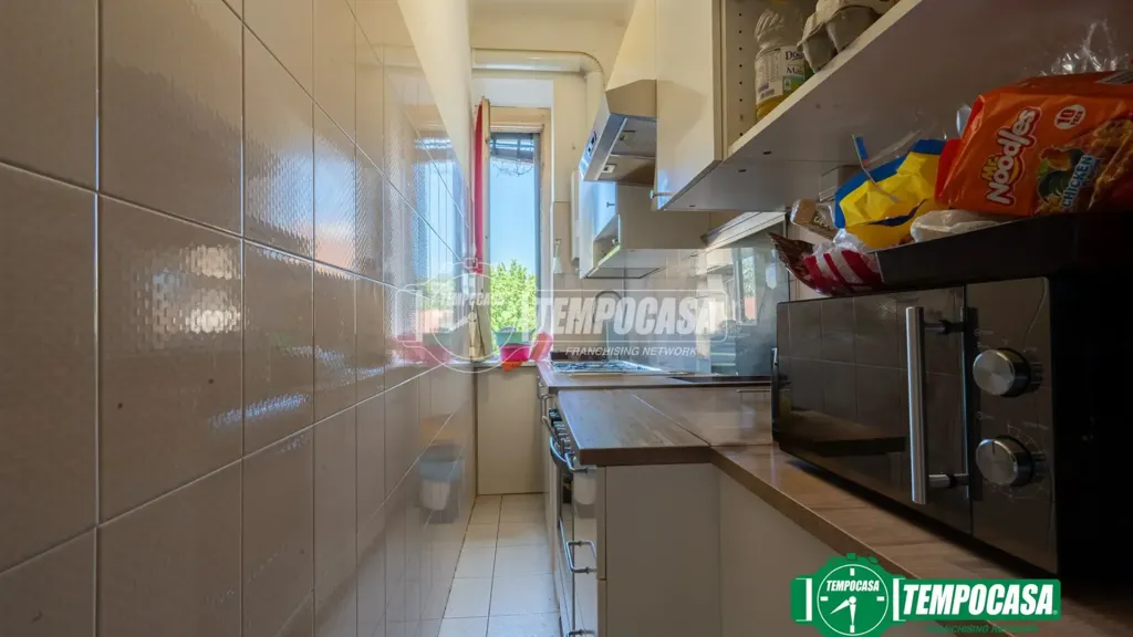 Cuisine - 2-Bedroom Apartment with Balcony in Milan