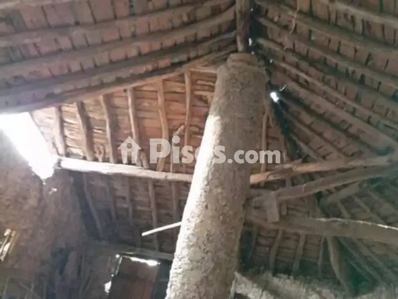 Toad - Rustic House with Extensive Land in Sindrán