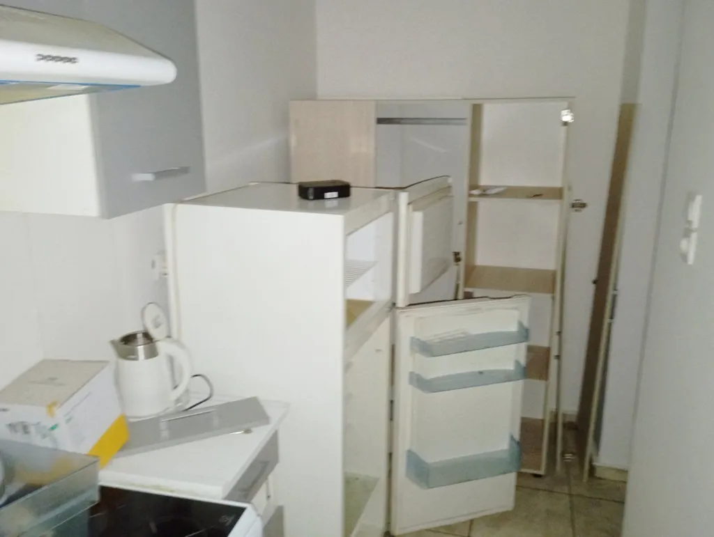 Cuisine - Renovated Studio with Garden in Metro Vicinity