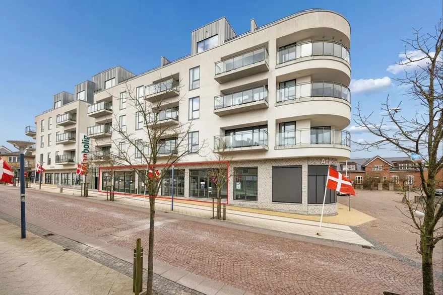 Välivaade - Commercial Space with Parking in Aars