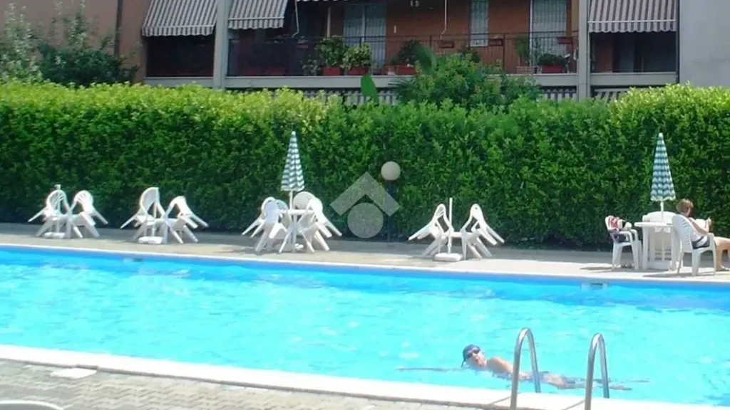 Piscina - Duplex con piscina a Settimo Milanese