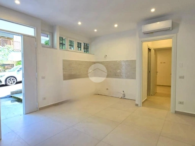 Toad - Twin-Storey Apartment with Park Access in Naples
