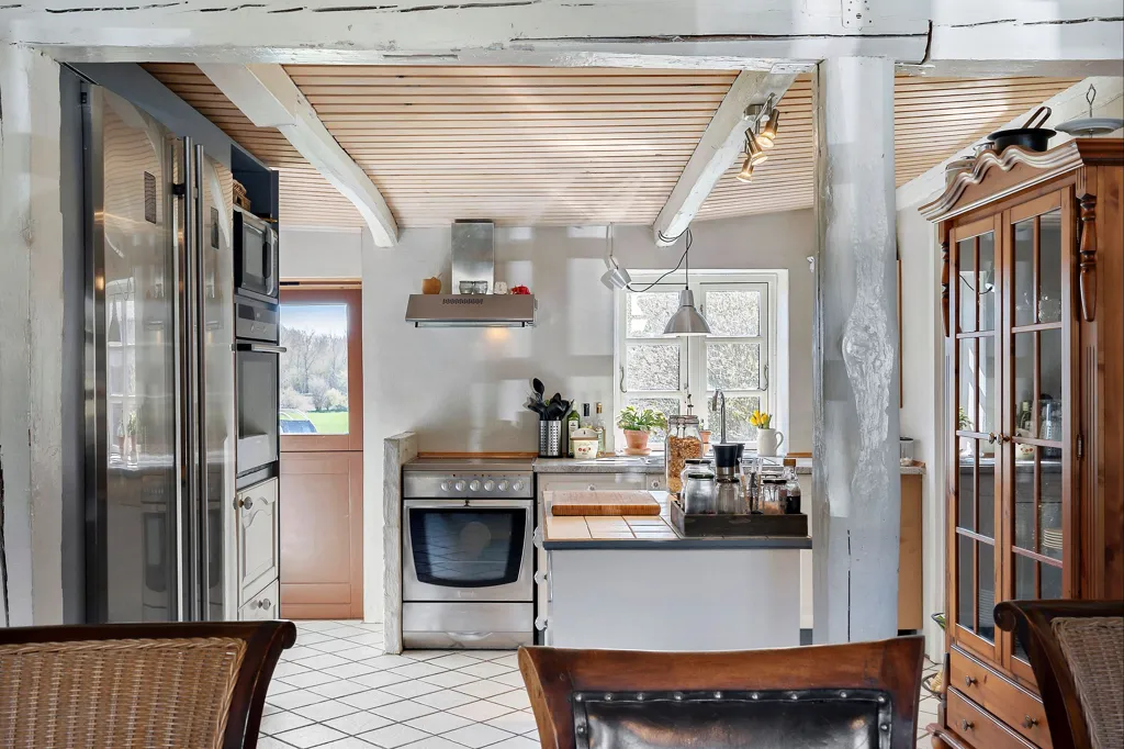 Cucina - Charming 4-Bedroom Villa in Countryside
