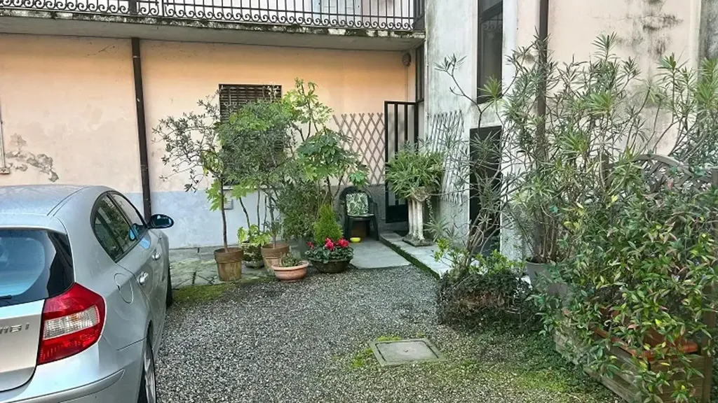 Aed - Terraced House with Balconies in Cesano Maderno