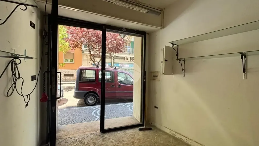 Pièces - Ground Floor Storage Unit in Castellammare Di Stabia