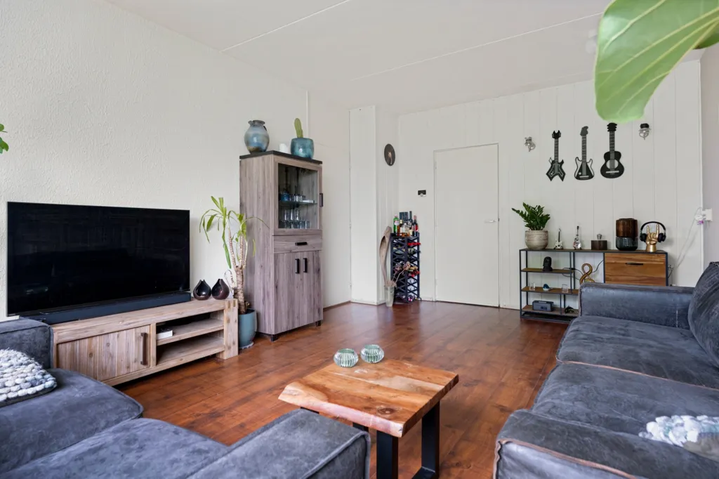 Living Room - 3-Bedroom Apartment with Balcony in Assen