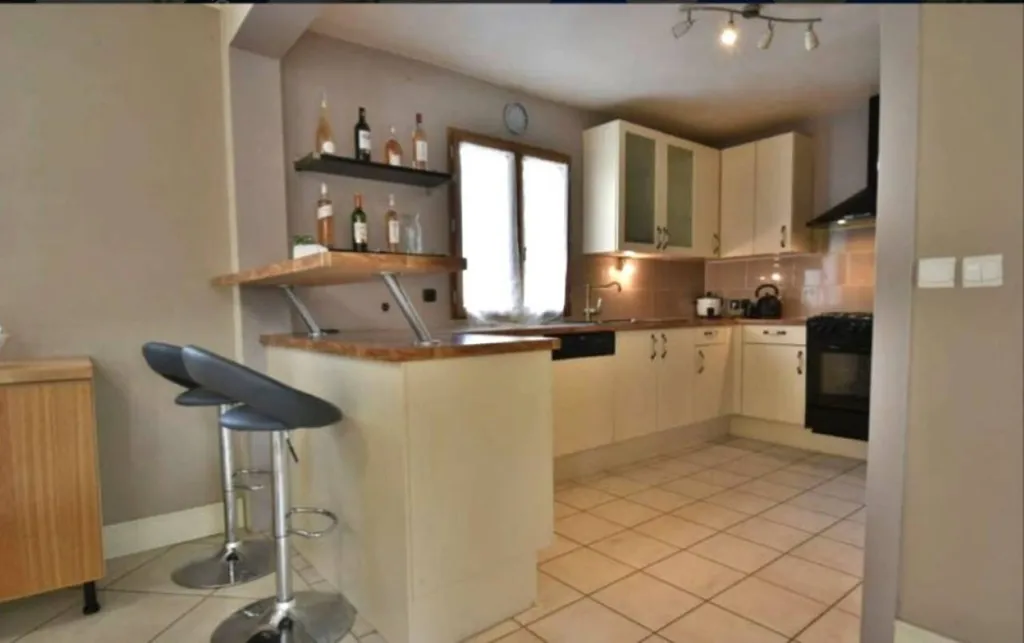 Cuisine - Maison Rénovée avec Balcon Sud à Reignier-Ésery