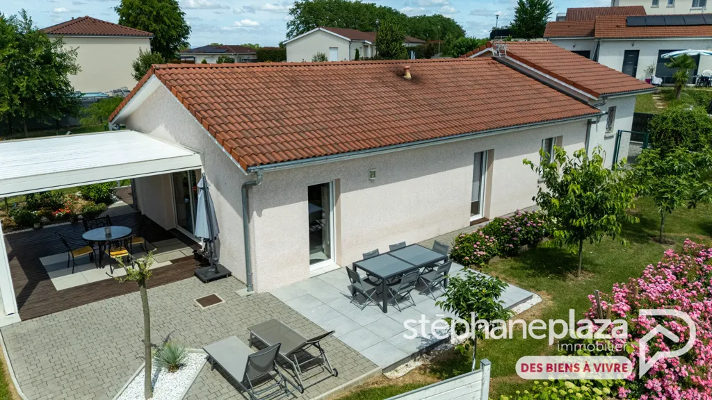 Õhuvaade - Contemporary Flat-Plan House with Garden in Chalamont
