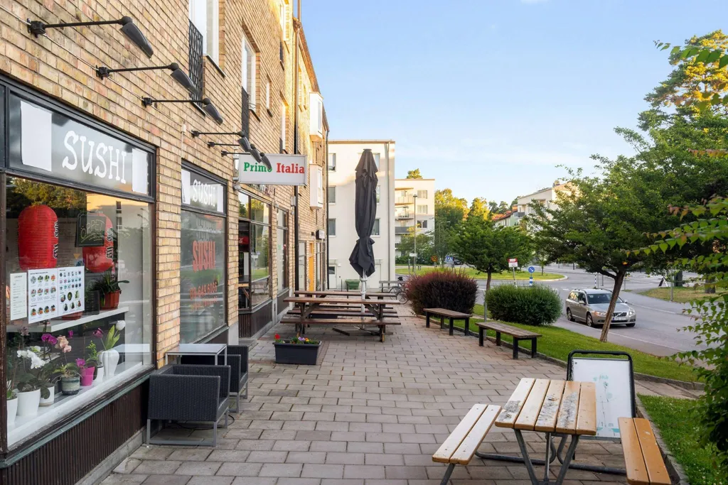 Välivaade - Modern Two-Bedroom Flat with Balcony in Stockholm