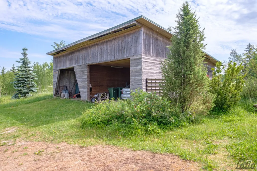 Extérieur - Wooden Cottage with Lake View in Cēsis District