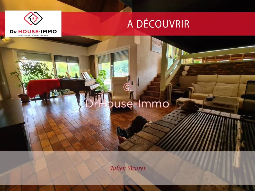 Soggiorno - Architectural House with Pool in Baume-les-Dames