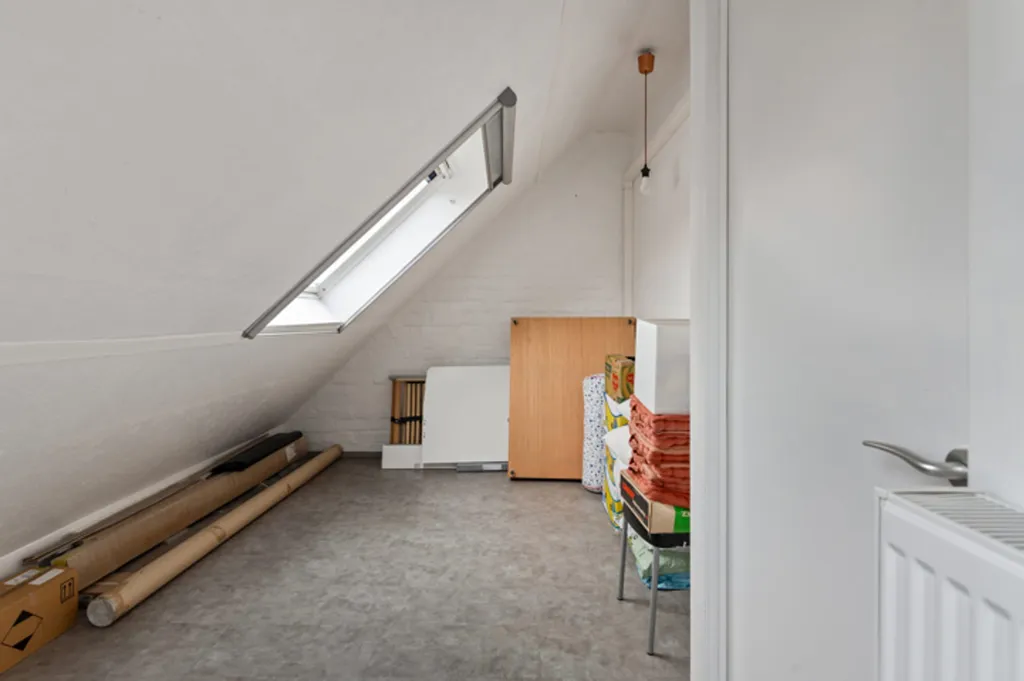 Pièces - Maison Rénovée avec Jardin à Eppegem