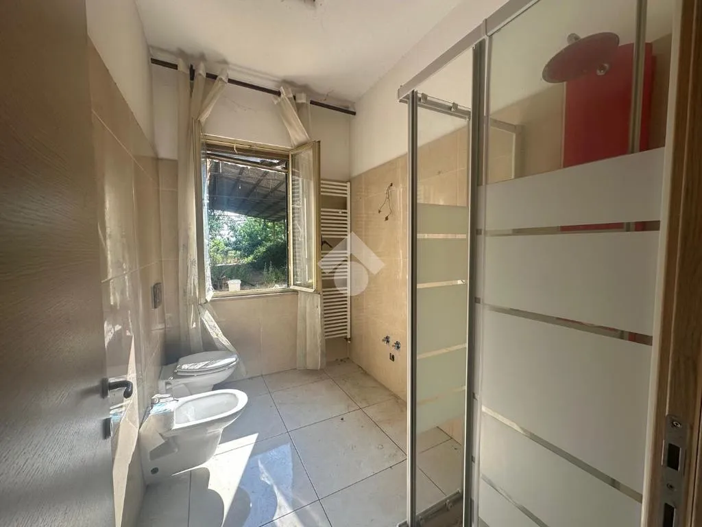 Salles de bain - Single-Storey Villa with Garden in Capannori