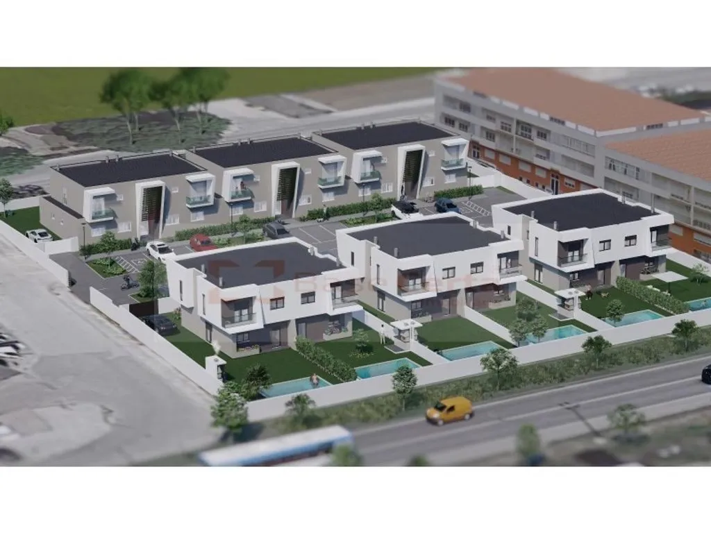 Contemporary Villa with Pool in Azambuja