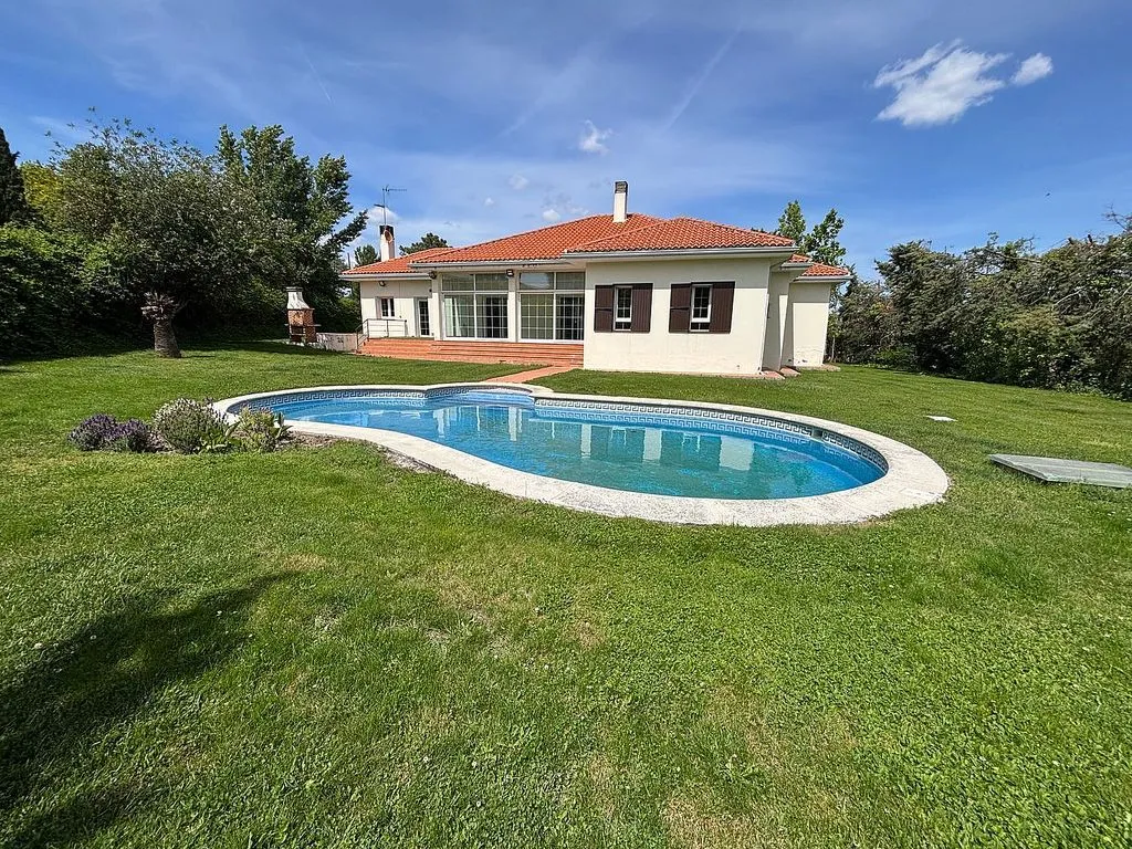 Piscine - Chalet with Pool and Terrace in Boadilla Park