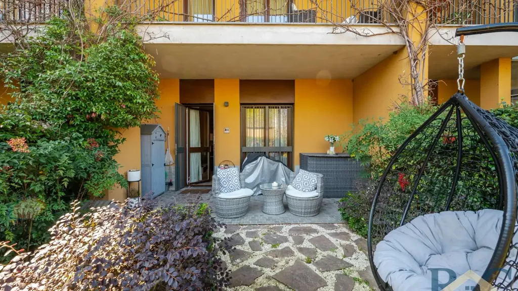 Terrass - Luxury Apartment with Private Garden in Milan