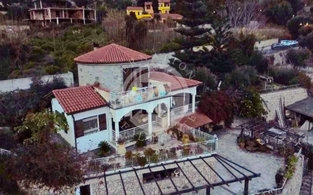 Õhuvaade - Villa with Panoramic Sea View in Mortola