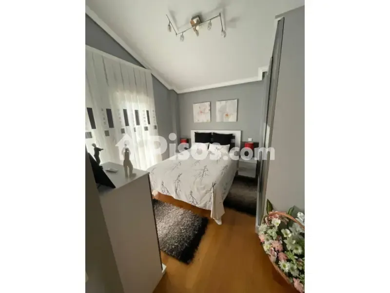 Bedrooms - Chalet with Large Garden in Barcena de Cicero