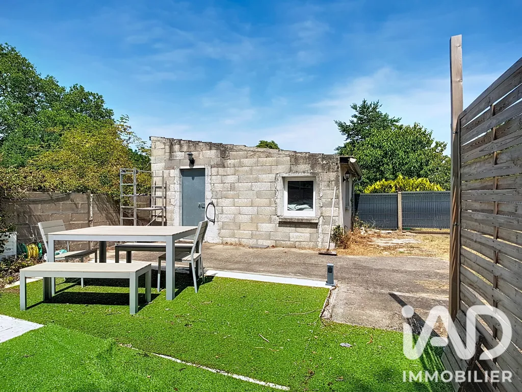 Giardino - House with Terrace in Chalette sur Loing