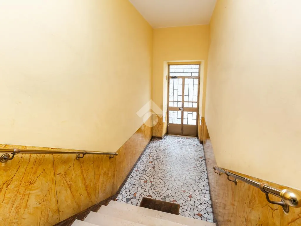 Pièces - 3-Room Flat with Double Aspect in Piazza Respighi