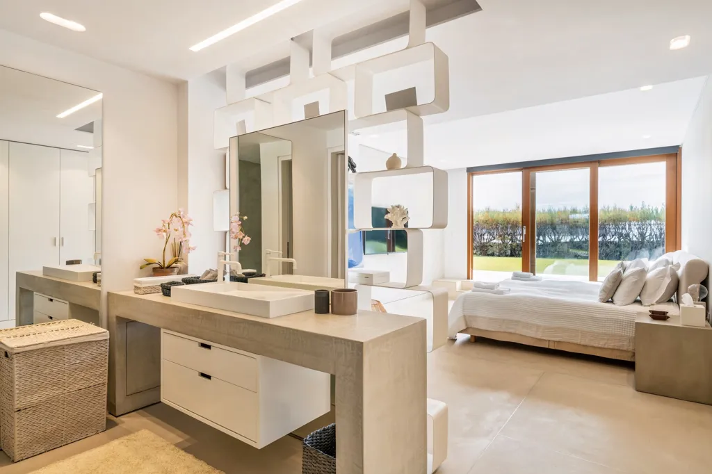 Bagni - Seafront Villa with Pools in Mavro Lithari
