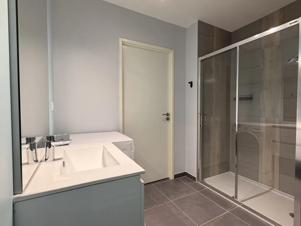 Vannitoad - Modern Apartment with Balcony in Laxou