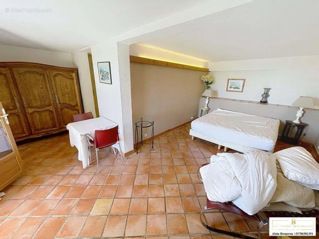Chambres - Maison de Caractère avec Vue Mer à Spéracèdes